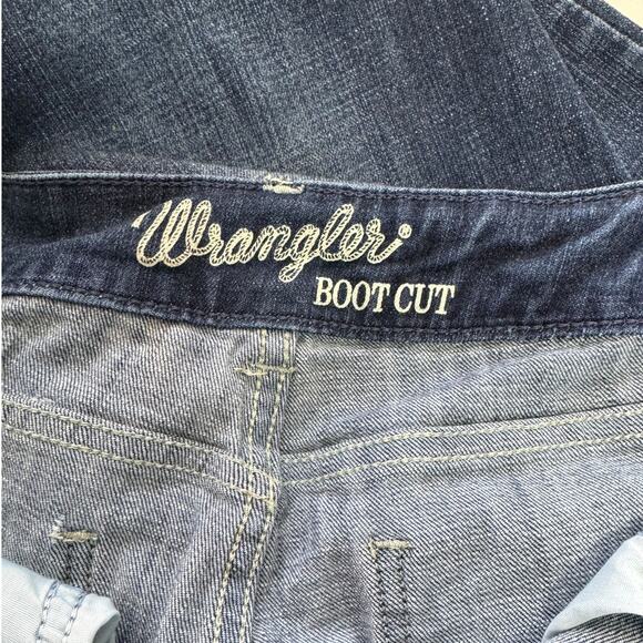 Wrangler Junior Girls Essential Mae Mid Rise Boot Cut Jeans Medium Wash 3x32 - Picture 8 of 9